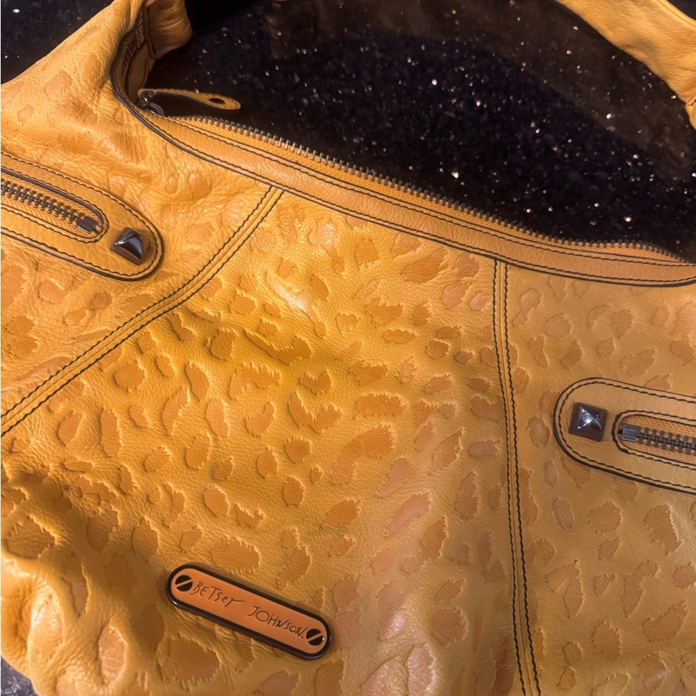 Betsey Johnson Leather Animal Print Hobo Shoulder Bag 🐆 - Picture 5 of 5